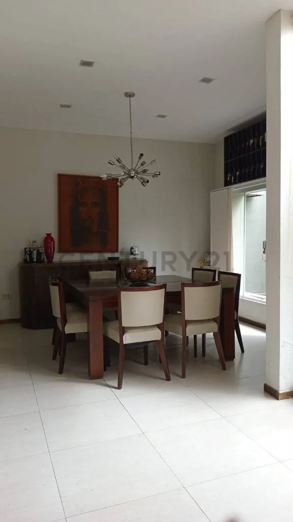 Casa de 4 dormitorios en Oeste — foto 2