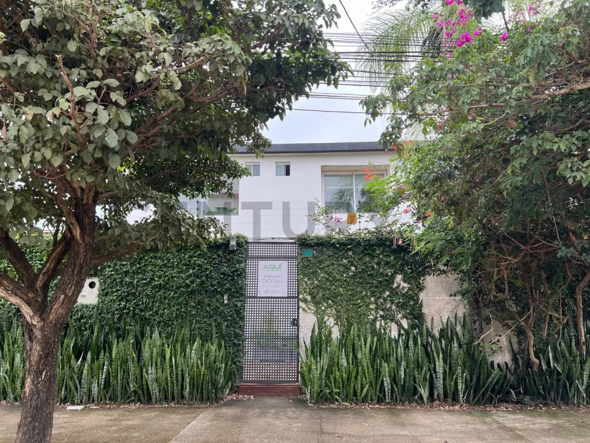 Casa de 3 dormitorios en Oeste — foto 1