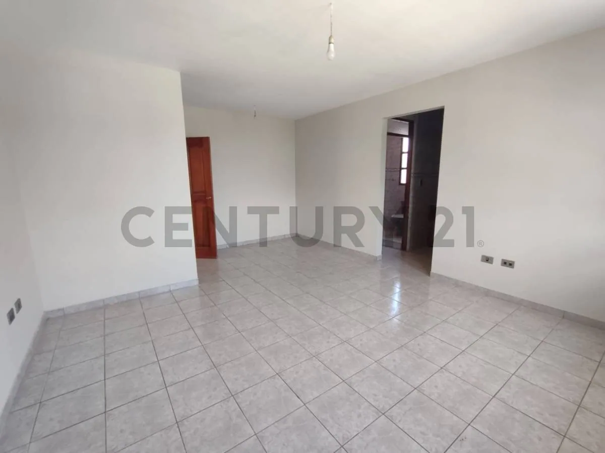 Casa de 6 dormitorios en Sur — foto 4