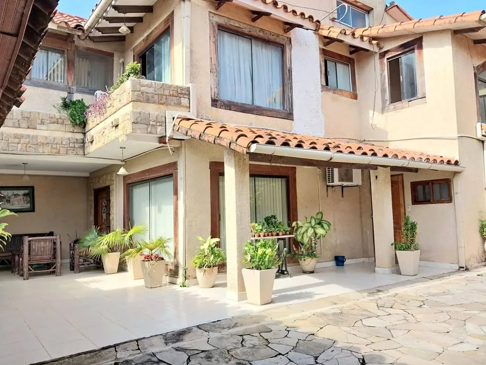 Casa comercial con tienda sobre la avenida Beni — foto 1