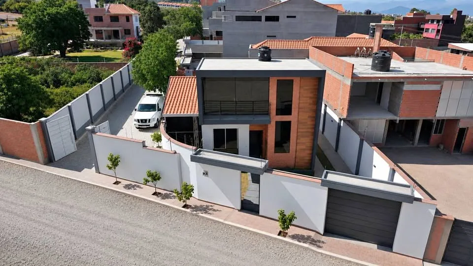 Casa moderna de 3 dormitorios en Montesillos — foto 1