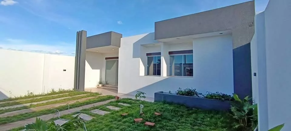 Casa nueva en Urbanización Aqualand Guapay
