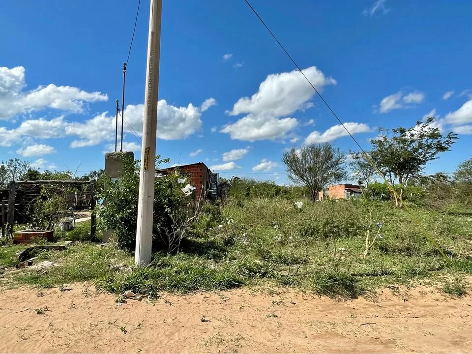 Lote de 225 m² sobre carretera a Paurito