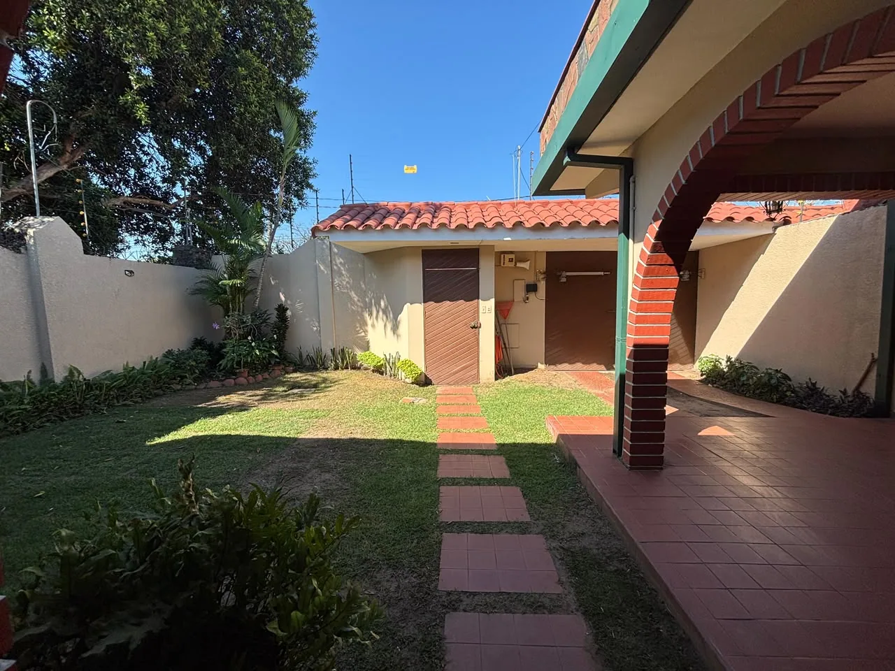 Casa de 5 dormitorios en Este — foto 2