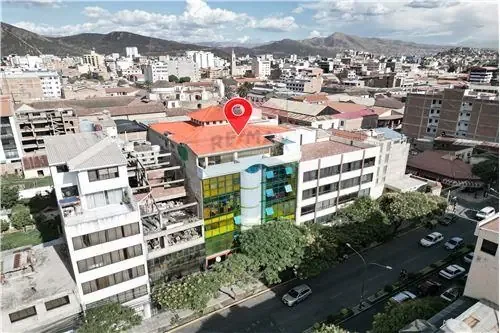 Propiedad comercial en Centro — foto 1
