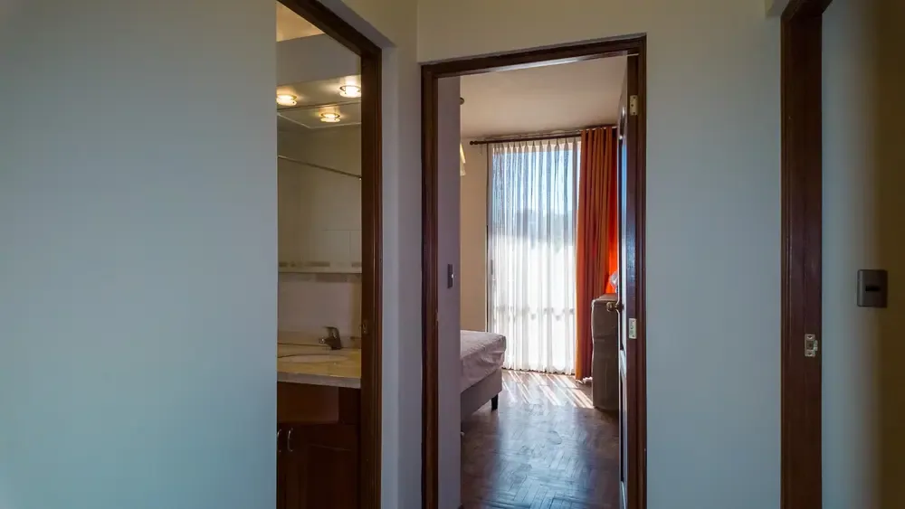 Departamento de 3 dormitorios en Queru Queru — foto 2