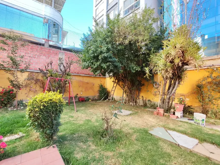 Casa de 7 dormitorios en Cota Cota — foto 4