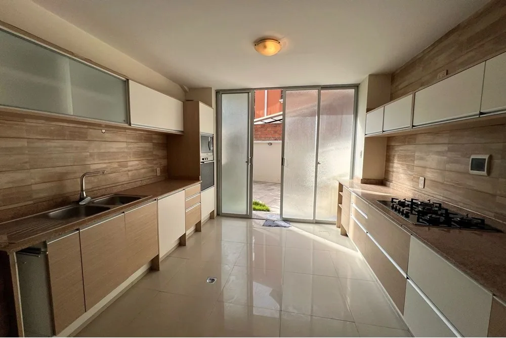 Casa de 4 dormitorios en Aranjuez — foto 4