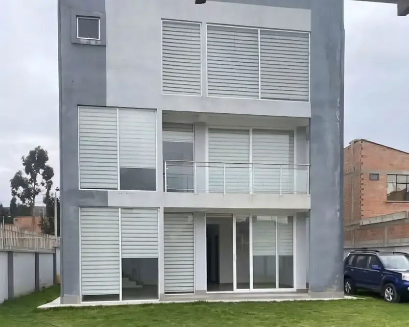 Casa de 5 dormitorios en Sur — foto 1