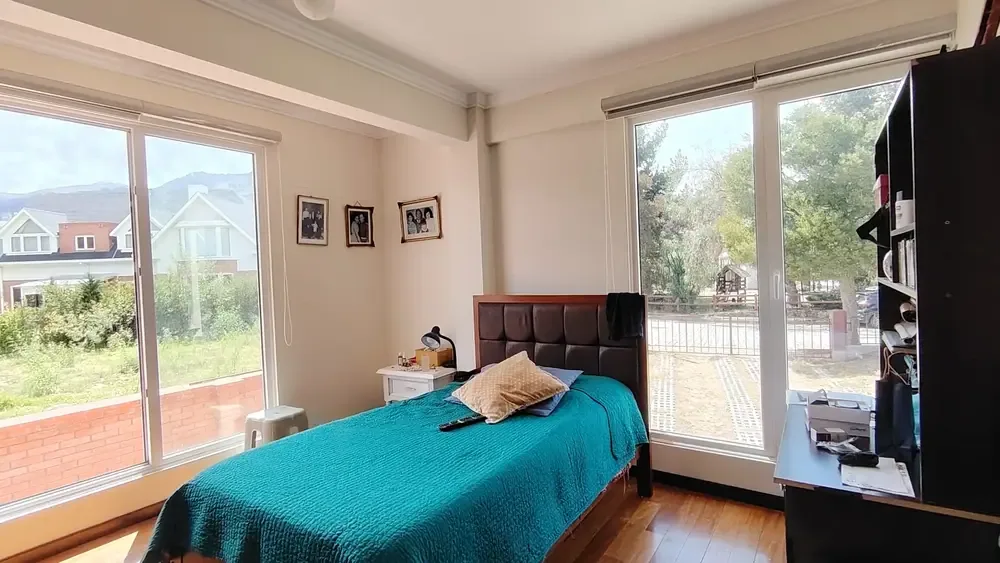 Casa de 4 dormitorios en Mallasa — foto 1