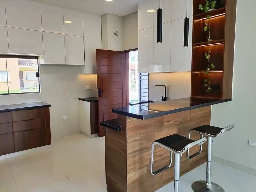 Casa de 4 dormitorios en Noroeste — foto 3