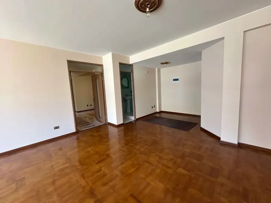 Departamento de 3 dormitorios en Irpavi — foto 2