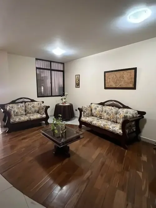 Departamento de 4 dormitorios en Queru Queru — foto 3