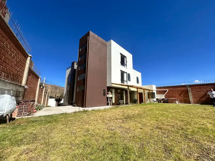 Casa de 4 dormitorios en Achumani — foto 1