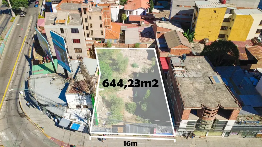 Terreno de 644 m² en Queru Queru — foto 1
