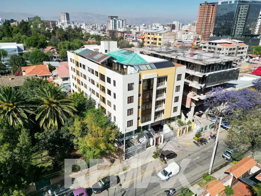 Departamento de 3 dormitorios en Queru Queru — foto 3