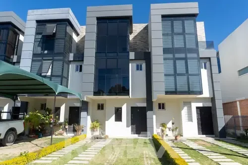 Casa de 3 dormitorios en Colcapirhua — foto 1