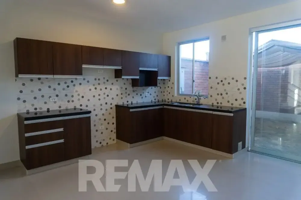 Casa de 3 dormitorios en Colcapirhua — foto 4