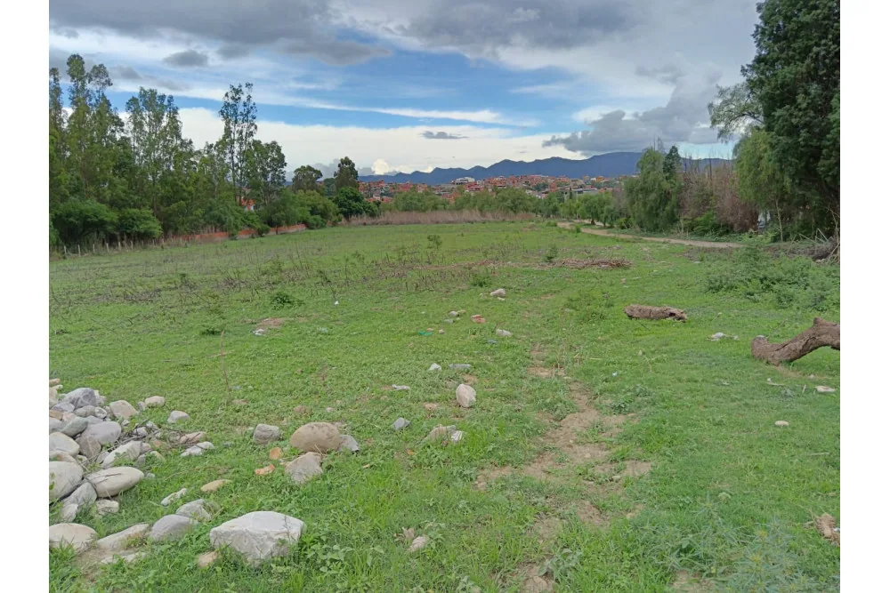 Terreno de 6.830 m² en Noroeste — foto 3