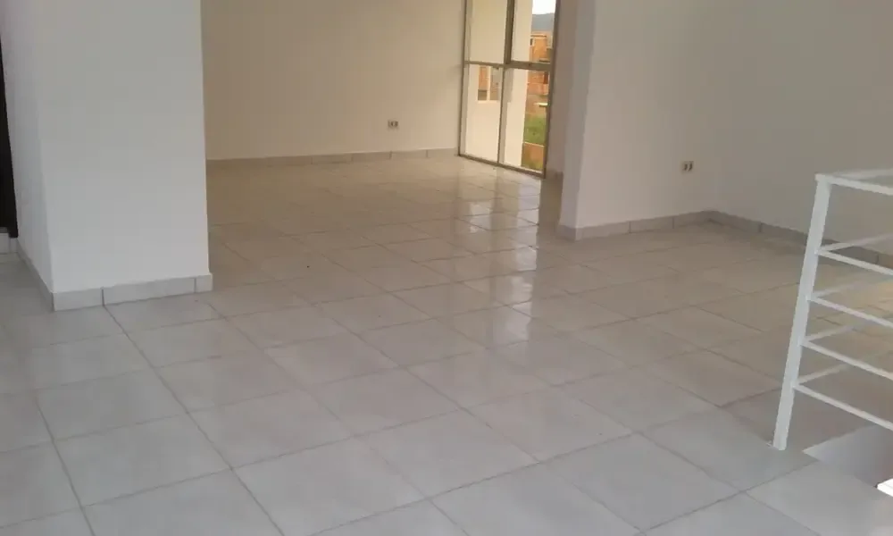 Casa de 3 dormitorios en Noroeste — foto 2