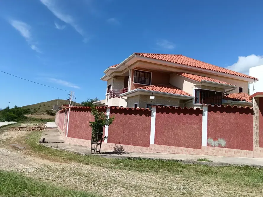 Casa de 4 dormitorios en Noroeste — foto 4