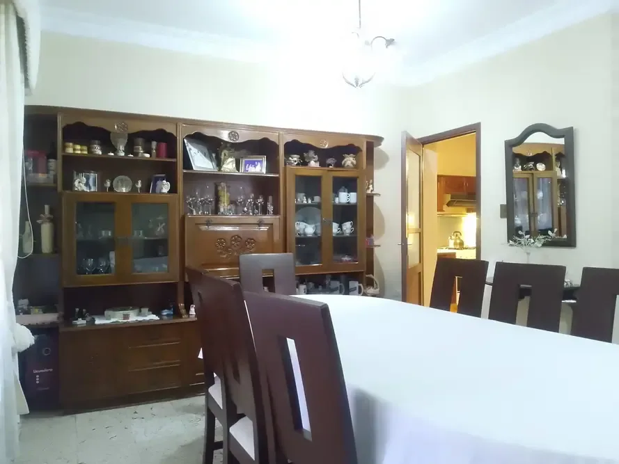 Casa de 7 dormitorios en Noroeste — foto 1