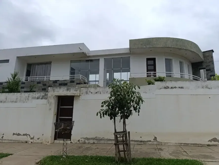 Casa de 6 dormitorios en Noroeste — foto 2