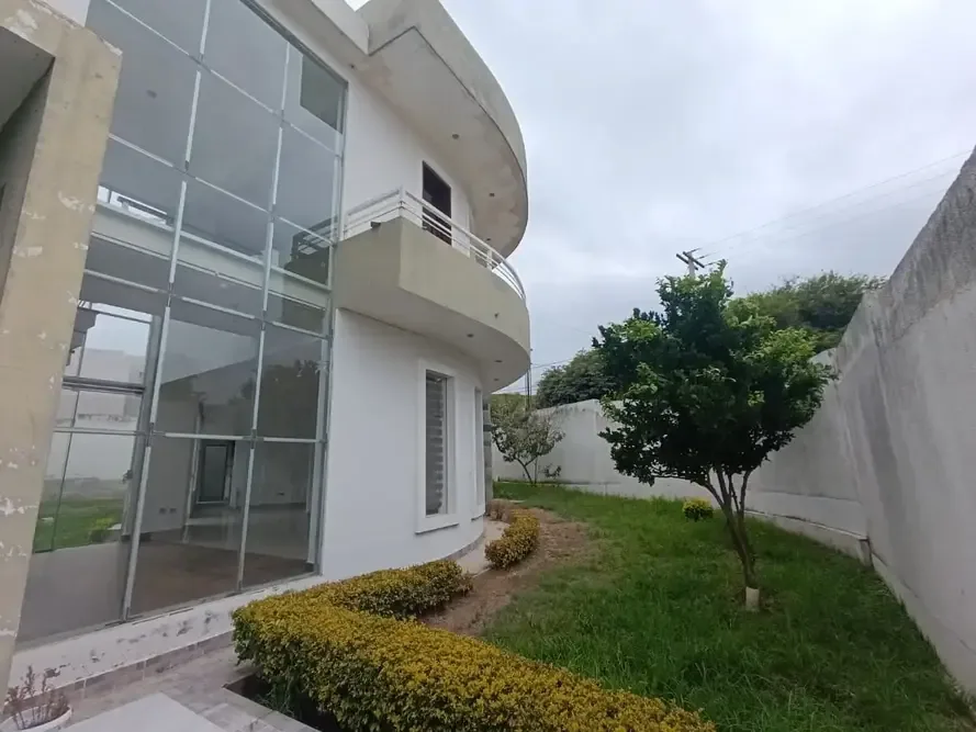 Casa de 6 dormitorios en Noroeste — foto 3