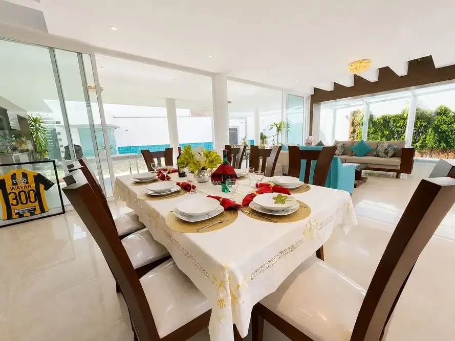 Casa de 5 dormitorios en Sureste — foto 4